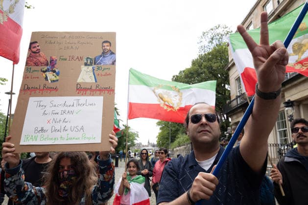 July 4, 2026, Edinburgh, Scotland, UK: Members of ScotlandÃ¢â‚¬â ¢s Iranian community opposed to the Islamic Republic demonstrated outside the U.S. Consulate in Edinburgh under the banner Ã¢â‚¬oeDonÃ¢â‚¬â ¢t Deal With TerroristsÃ¢â‚¬Â. Held to coincide with AmericaÃ¢â‚¬â ¢s Independence Day, the protestors argued that engaging with IranÃ¢â‚¬â ¢s Islamic Republic is contrary to AmericaÃ¢â‚¬â ¢s values and ideals. Edinburgh UK  - ZUMAs357 20260704_zip_s357_014 Copyright: xCameronxScottx