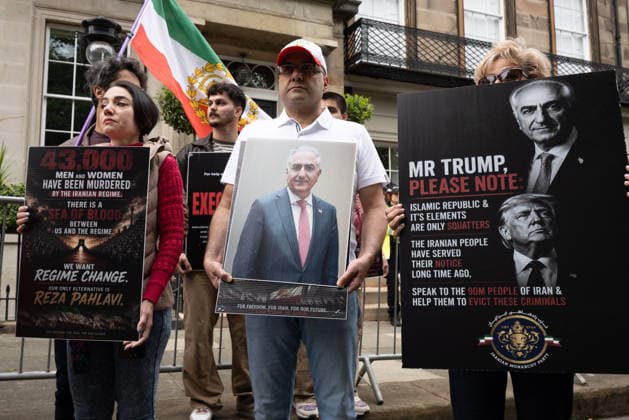 July 4, 2026, Edinburgh, Scotland, UK: Members of ScotlandÃ¢â‚¬â ¢s Iranian community opposed to the Islamic Republic demonstrated outside the U.S. Consulate in Edinburgh under the banner Ã¢â‚¬oeDonÃ¢â‚¬â ¢t Deal With TerroristsÃ¢â‚¬Â. Held to coincide with AmericaÃ¢â‚¬â ¢s Independence Day, the protestors argued that engaging with IranÃ¢â‚¬â ¢s Islamic Republic is contrary to AmericaÃ¢â‚¬â ¢s values and ideals. Edinburgh UK  - ZUMAs357 20260704_zip_s357_012 Copyright: xCameronxScottx