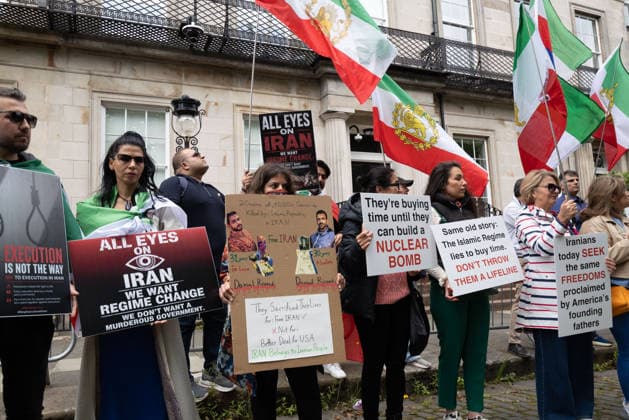 July 4, 2026, Edinburgh, Scotland, UK: Members of ScotlandÃ¢â‚¬â ¢s Iranian community opposed to the Islamic Republic demonstrated outside the U.S. Consulate in Edinburgh under the banner Ã¢â‚¬oeDonÃ¢â‚¬â ¢t Deal With TerroristsÃ¢â‚¬Â. Held to coincide with AmericaÃ¢â‚¬â ¢s Independence Day, the protestors argued that engaging with IranÃ¢â‚¬â ¢s Islamic Republic is contrary to AmericaÃ¢â‚¬â ¢s values and ideals. Edinburgh UK  - ZUMAs357 20260704_zip_s357_004 Copyright: xCameronxScottx