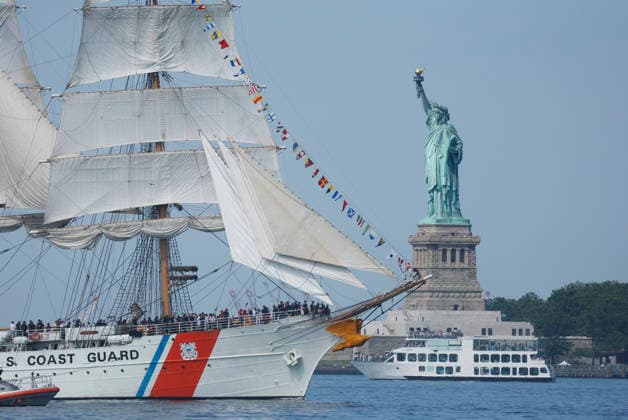 The tall ship USCGC Eagle from the United States sails past the Statue of Liberty as part of Sail4th 250, a celebration for America s 250th anniversary, in New York City on Saturday, July 4, 2026. The event includes over 100 tall ships and navy vessels from more than 30 nations.  NYP202607042213 JOHNxANGELILLO
