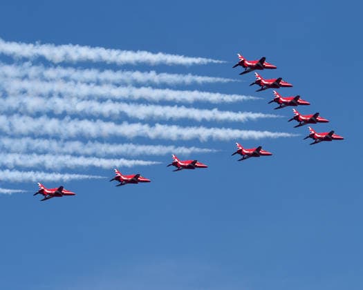 July 4, 2026, New York City, New York, USA: Military planes perform a flyover during the Sail4th 250 Tall Ships Parade along the Hudson River in New York City on 04 July 2026. New York Harbor is welcoming more than 40 tall ships to mark the nation s 250th anniversary New York City USA  - ZUMAr334 20260704_znp_r334_025 Copyright: xDebraxL.xRothenbergx