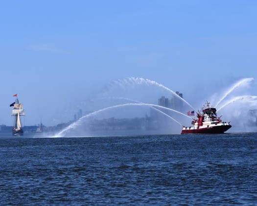 July 4, 2026, New York City, New York, USA: The International Parade of Sail sails up the Hudson River on 04 July 2026 in New York City. Billed as the largest maritime gathering in U.S. history, hundreds of ships and boats are participating in the days-long event to celebrate the nation s 250th anniversary. New York City USA  - ZUMAr334 20260704_znp_r334_028 Copyright: xDebraxL.xRothenbergx