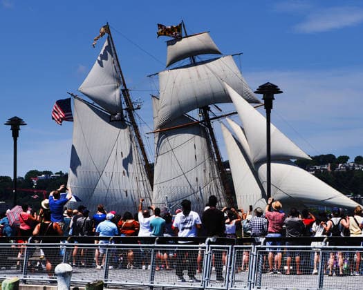 July 4, 2026, New York City, New York, USA: The International Parade of Sail sails up the Hudson River on 04 July 2026 in New York City. Billed as the largest maritime gathering in U.S. history, hundreds of ships and boats are participating in the days-long event to celebrate the nation s 250th anniversary. New York City USA  - ZUMAr334 20260704_znp_r334_034 Copyright: xDebraxL.xRothenbergx