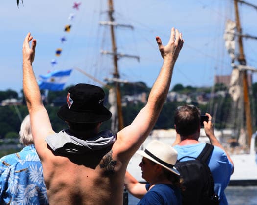 July 4, 2026, New York City, New York, USA: The International Parade of Sail sails up the Hudson River on 04 July 2026 in New York City. Billed as the largest maritime gathering in U.S. history, hundreds of ships and boats are participating in the days-long event to celebrate the nation s 250th anniversary. New York City USA  - ZUMAr334 20260704_znp_r334_042 Copyright: xDebraxL.xRothenbergx