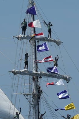 July 4, 2026, New Yok, New York, USA: Sailors stand in the masts of India s INS Sudarshini, a 177-foot three-masted barque, homeported in Kochi, Kerala, India, during during a celebration of America s 250th birthday, a parade of tall ships sail into New York Harbor and up the Hudson River on July 4th, 2026 in New York. New Yok USA - ZUMAb148 20260704_zap_b148_001 Copyright: xBryanxSmithx