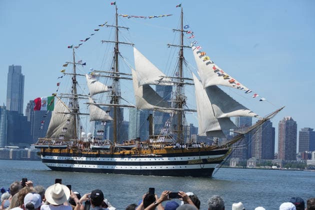 July 4, 2026, New Yok, New York, USA: Italy s Italian Naval ship Amerigo Vespucci during a celebration of America s 250th birthday, a parade of tall ships sail into New York Harbor and up the Hudson River on July 4th, 2026 in New York. New Yok USA - ZUMAb148 20260704_zap_b148_005 Copyright: xBryanxSmithx