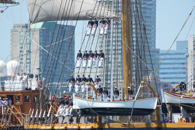 July 4, 2026, New Yok, New York, USA: A group of US Marines from Quantico stand for a photo during during a celebration of America s 250th birthday, a parade of tall ships sail into New York Harbor and up the Hudson River on July 4th, 2026 in New York. New Yok USA  - ZUMAb148 20260704_zap_b148_013 Copyright: xBryanxSmithx