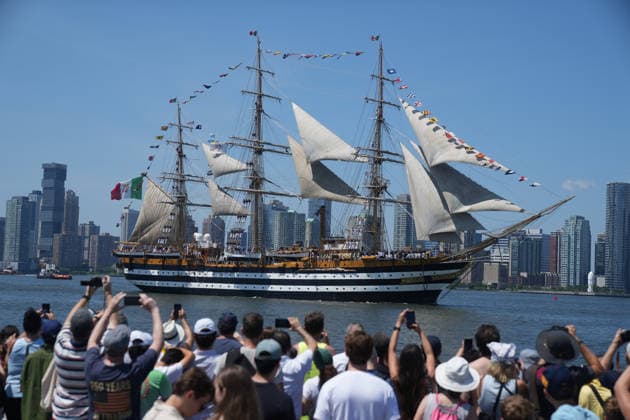 July 4, 2026, New Yok, New York, USA: Italy s Italian Naval ship Amerigo Vespucci during a celebration of America s 250th birthday, a parade of tall ships sail into New York Harbor and up the Hudson River on July 4th, 2026 in New York. New Yok USA - ZUMAb148 20260704_zap_b148_018 Copyright: xBryanxSmithx