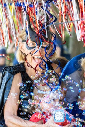 July 4, 2026, Sullivans Island, Sc, United States of America: A woman rides in a decorated golf cart during the annual Bicycle and Golf cart parade celebrating the 250th Independence Day, July 4, 2026 in Sullivans Island, South Carolina. Like most of the nation, South Carolina is under a heat dome with dangerously hot, humid weather. Sullivans Island United States of America  - ZUMAe02_ 20260704_zaf_e02_014 Copyright: xRichardxEllisx