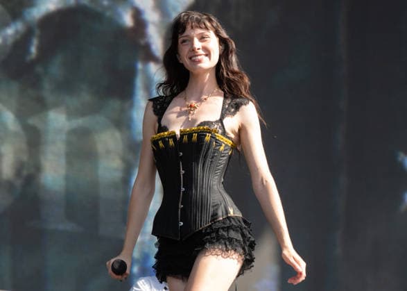 Entertainment Bilder des Tages Holly Humberstone performs during BST Hyde Park at Hyde Park in London, England. UK. Saturday 4th July 2026. Copyright: xJamesxWarrenx ae7tz272