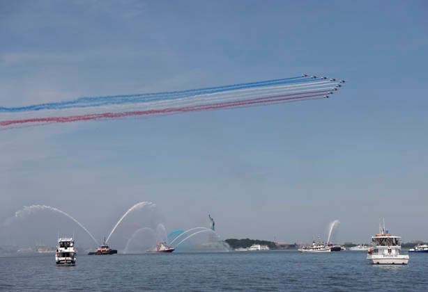 The French precision aerobatics team Patrouille de France performs a flyover as part of Sail4th 250, a celebration for America s 250th anniversary, in New York City on Saturday, July 4, 2026. The event includes over 100 tall ships and navy vessels from more than 30 nations.  NYP202607044014 JOHNxANGELILLO