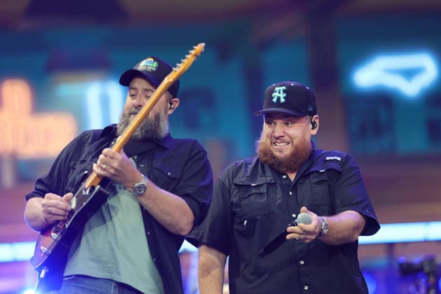 American country singer Luke Combs performs at Ullevi in Gothenburg, Sweden July 4, 2026. GÖTEBORG SWEDEN x9200x *** American country singer Luke Combs performs at Ullevi in Gothenburg, Sweden, on July 4, 2026 GÖTEBORG SWEDEN x9200x  Copyright: xAdamxIhse TTx LUKE COMBS AT ULLEVI GEo79BwG7LQ