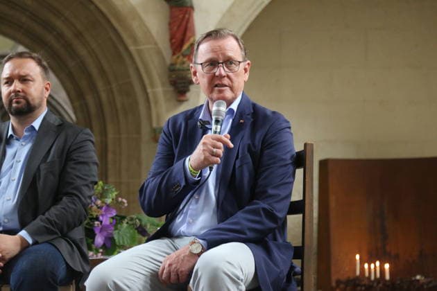 Bodo Ramelow (Bundestagsabgeordneter und ehemaliger Thüringer Ministerpräsident) bei der Podiumsdiskussion zum Aufruf Erfurt - Stadt der Freiheit, der Verantwortung und der Demokratie in der Erfurter in der Predigerkirche. Erfurt, 04.07.2026. Die Veranstaltung war Teil des zivilgesellschaftlichen Festes der Demokratie, welches im Kontext der zeitgleich stattfindenden AfD-Bundesparteitage und der damit verbundenen Großdemonstrationen in der Stadt organisiert wurde. *** Bodo Ramelow, Member of the Bundestag and former Minister-President of Thuringia, at the panel discussion on the Erfurt: City of Freedom, Responsibility, and Democracy initiative, held at the Predigerkirche in Erfurt, July 4, 2026. The event was part of Copyright: xAgenturxMatthiasxWehnertx xM.xGränzdörferx