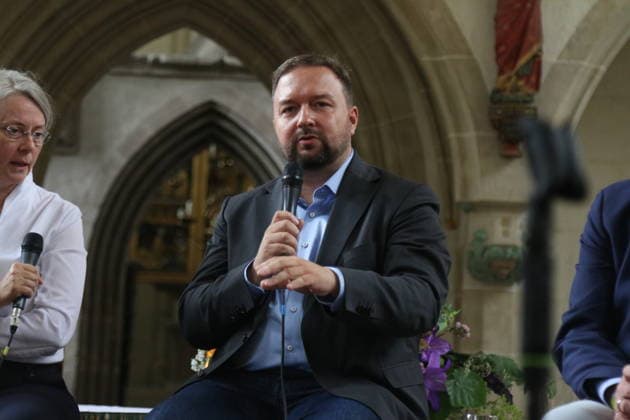 Michael Hose (MdB) bei der Podiumsdiskussion zum Aufruf Erfurt - Stadt der Freiheit, der Verantwortung und der Demokratie in der Erfurter in der Predigerkirche. Erfurt, 04.07.2026. Die Veranstaltung war Teil des zivilgesellschaftlichen Festes der Demokratie, welches im Kontext der zeitgleich stattfindenden AfD-Bundesparteitage und der damit verbundenen Großdemonstrationen in der Stadt organisiert wurde. *** Michael Hose, Member of the Bundestag, at the panel discussion on the Erfurt: City of Freedom, Responsibility, and Democracy initiative, held at the Predigerkirche in Erfurt, July 4, 2026. The event was part of the civil society Festival of Democracy, which was organized in the context of the AfD federal party conven Copyright: xAgenturxMatthiasxWehnertx xM.xGränzdörferx