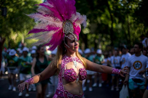 July 4, 2026, Madrid, Madrid, Spain: Hundreds of people participated in Madrid s 2026 LGBTI+ Pride March, under the slogan Take to the streets with pride! Dissent and resistance, along the Paseo del Prado in Madrid. Madrid Spain  - ZUMAs296 20260704_znp_s296_003 Copyright: xLuisxSotox