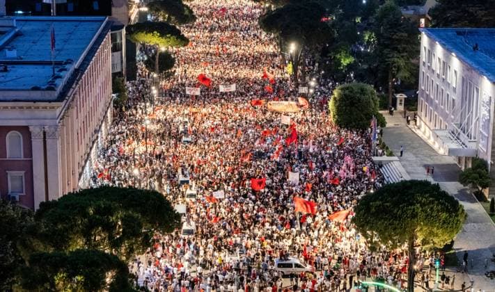 Thousands Rally in Tirana as Diaspora Joins Day 35 Protest TIRANA, ALBANIA JULY 4, 2026: Thousands of demonstrators gathered in central Tirana on the 35th consecutive day of protests against a proposed luxury tourism development project linked to Jared Kushner and other international investors. Protesters, including members of the Albanian diaspora, environmental activists, civil society organizations, students and families, assembled at Skanderbeg Square before marching to the Prime Minister™s Office, calling for the cancellation of the project and broader political reforms. Tirana Albania Copyright: x xVlasovxSulajx xJNAxPressx