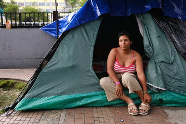 Evacuation of Venezuelan families continue after twin earthquakes CARACAS, VENEZUELA - JULY 4: Displaced Venezuelan families adjust to life inside temporary makeshift camps set up along the central Avenida Bolívar, near local museums, in Caracas, Venezuela, on July 4, 2026. Following the twin earthquakes, residents living in the state-subsidized Mision Vivienda housing complexes were urgently evacuated due to safety concerns. As emergency command continue processing requests for technical inspections, the displaced citizens await engineering assessments to determine whether their apartments are structurally sound for a safe return. Diko Betancourt Anadolu Caracas Venezuela. Editorial use only. Please get in touch for any other usage.  Copyright: x2026xAnadoluxDikoxBetancourtx