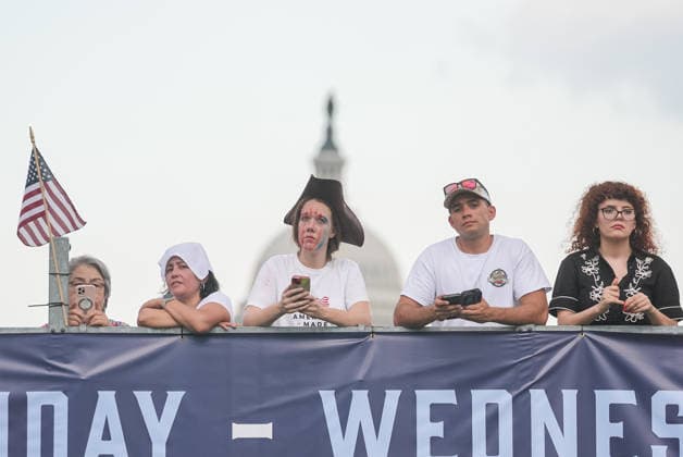 Thousands Gather on National Mall as US Marks 250th Anniversary with Fourth of July Celebrations WASHINGTON DC, UNITED STATES - JULY 4: Visitors attend the Great American State Fair during the Salute to America 250 Fourth of July celebrations on the National Mall in Washington, D.C., on July 4, 2026. The events mark the 250th anniversary of the United States and feature concerts, cultural activities and a fireworks display despite an extreme heat wave bringing dangerous triple-digit temperatures to much of the eastern United States. Mehmet Eser Anadolu Washington DC United States. Editorial use only. Please get in touch for any other usage.  Copyright: x2026xAnadoluxMehmetxEserx