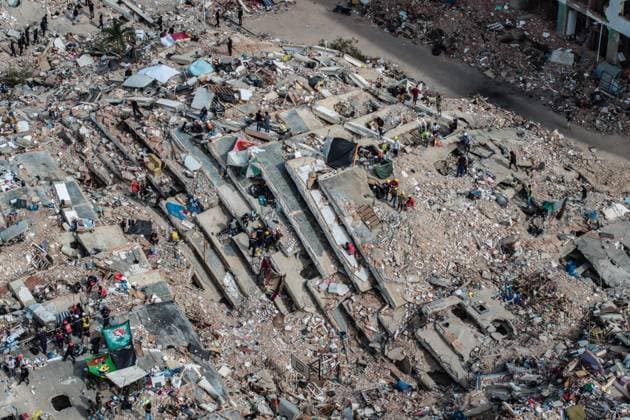 Aerial views reveal scale of devastation in Venezuela after twin earthquakes LA GUAIRA, VENEZUELA - JULY 4: An aerial view captures the catastrophic destruction across the Caraballeda and Caribe neighborhoods in the coastal city of La Guaira, Venezuela, on July 4, 2026, the area hardest hit by the recent 7.2 and 7.5 magnitude twin earthquakes. As emergency response teams continue searching the debris for survivors, the aerial footage underscores the severe impact of the disaster. Cem Tekkesinoglu Anadolu La Guaira Venezuela. Editorial use only. Please get in touch for any other usage.  Copyright: x2026xAnadoluxCemxTekkesinoglux