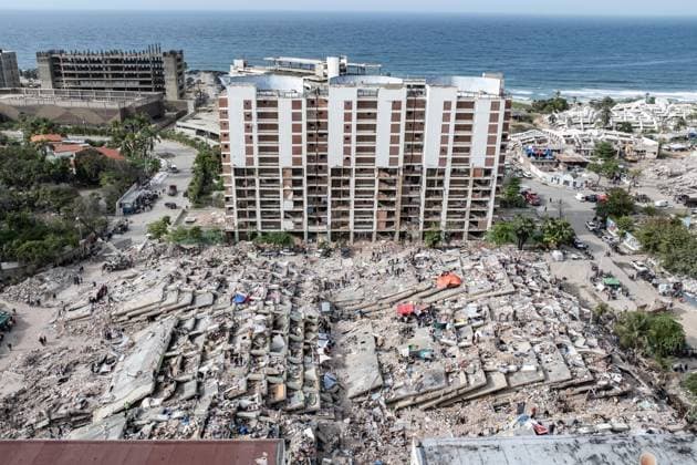 Aerial views reveal scale of devastation in Venezuela after twin earthquakes LA GUAIRA, VENEZUELA - JULY 4: An aerial view captures the catastrophic destruction across the Caraballeda and Caribe neighborhoods in the coastal city of La Guaira, Venezuela, on July 4, 2026, the area hardest hit by the recent 7.2 and 7.5 magnitude twin earthquakes. As emergency response teams continue searching the debris for survivors, the aerial footage underscores the severe impact of the disaster. Cem Tekkesinoglu Anadolu La Guaira Venezuela. Editorial use only. Please get in touch for any other usage.  Copyright: x2026xAnadoluxCemxTekkesinoglux