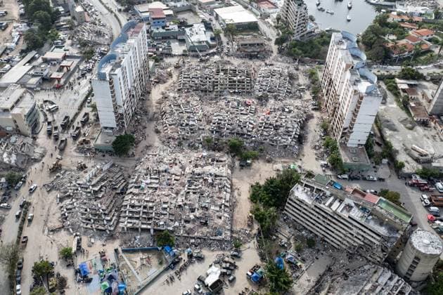Aerial views reveal scale of devastation in Venezuela after twin earthquakes LA GUAIRA, VENEZUELA - JULY 4: An aerial view captures the catastrophic destruction across the Caraballeda and Caribe neighborhoods in the coastal city of La Guaira, Venezuela, on July 4, 2026, the area hardest hit by the recent 7.2 and 7.5 magnitude twin earthquakes. As emergency response teams continue searching the debris for survivors, the aerial footage underscores the severe impact of the disaster. Cem Tekkesinoglu Anadolu La Guaira Venezuela. Editorial use only. Please get in touch for any other usage.  Copyright: x2026xAnadoluxCemxTekkesinoglux