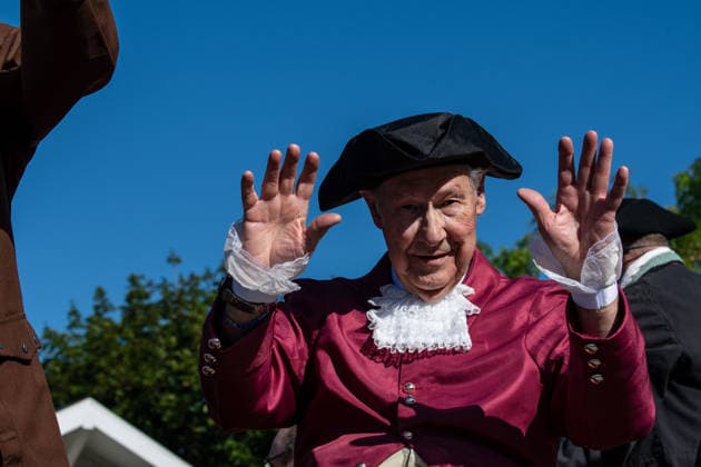 July 4, 2026, Provo, Utah, USA: A performer dressed in historical colonial attire waves to onlookers from an anniversary themed parade float during America s Freedom Festival Grand Parade in Provo, Utah, Saturday, July 4, 2026. The annual Independence Day event features expanded programming to honor the 250th anniversary of United States independence. Provo USA - ZUMAm292 20260704_znp_m292_094 Copyright: xCharlesxMcClintockxWilsonx