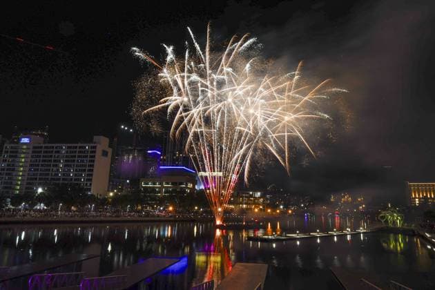 July 4, 2026, Tampa, Florida, USA: Fireworks blast off in front of the Julian B. Lane Riverfront Park as part of the Liberty By The Bay citywide celebration on Saturday, July 4, 2026 in Tampa. Tampa USA  - ZUMAs70_ 20260704_zan_s70_034 Copyright: xLuisxSantanax