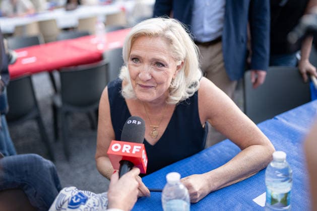 Marine Le Pen and Jordan Bardella at the RN party event La fete champetre - Lievin AJ President of Rassemblement National parliamentary group Marine Le Pen reacts and takes selfies with supporters (supporter) during a RN party event La fete champetre in Lievin, northern France on July 4, 2026. Photo by Alexis Jumeau ABACAPRESS.COM. Paris France  Copyright: xJumeauxAlexis ABACAx