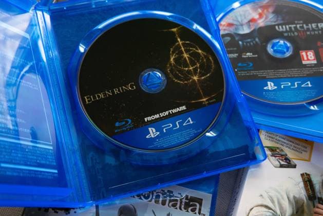 End of physical games Open cases with physical discs of PlayStation 4 games Elden Ring , The Witcher 3 and Nier Automata . On July 1st 2026, Sony Interactive Entertainment confirmed it will discontinue manufacturing physical game discs for all new Playstation titles starting January 2028. Yokohama Japan Copyright: xStanislavxKogikux xSOPAxImagesx Stanislav-Kogiku-1438661