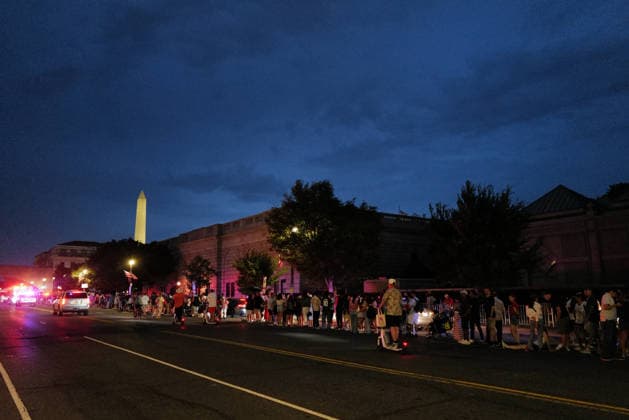July 4, 2026, Washington, District Of Columbia, USA: Crowds wait in line to re-enter the National Mall in Washington, D.C. on July 4, 2026, after the Freedom 250 Independence Day celebration was evacuated and portions of the event delayed to to incoming thunderstorms. Washington USA - ZUMAd227 20260704_znp_d227_019 Copyright: xBryanxDozierx