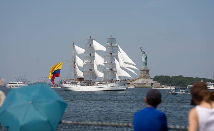 RECORD DATE NOT STATED New York Harbor Comes Alive as Sail250 Tall Ships Parade Marks America™s 250th Birthday (NEW) New York Harbor Comes Alive as Sail250 Tall Ships Parade Marks America™s 250th Birthday. July 04,2026, New York,USA. The Ecuadorian Navy training ship Guayas, joined the Sail250 Parade of Sail in New York Harbor on July 4, 2026, as part of the Sail4th 250 celebration. Credit: Jorge Estrellado Thenews2(Foto: Jorge Estrellado Thenews2 imago images) New York Harbor Comes Alive as Sail250 Tall Ships Parade Marks America™s 250th Birthday  Copyright: xJorgexEstrelladox
