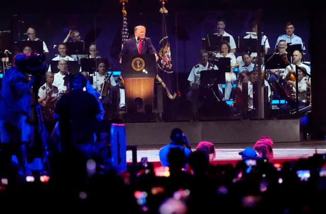 President Donald Trump speaks during a Salute to America event to celebrate America s 250th anniversary in Washington DC on Saturday, July 4, 2026. The speech is scheduled to conclude with a 35 minute fireworks display featuring 850,000 pyrotechnic effects.  WAP20260704901 BONNIExCASH