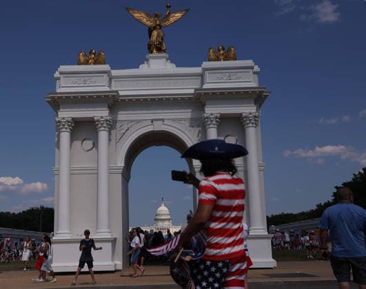 July 4, 2026, Washington, District Of Columbia, USA: People attend the Salute to America Independence Day celebration in Washington, DC, USA, on July 4, 2026. The nation is marking the 250th anniversary of the United States Declaration of Independence. Washington USA  - ZUMAs337 20260704_znp_s337_009 Copyright: xGentxShkullakux