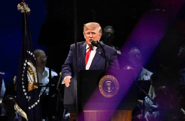 President Donald Trump speaks during a Salute to America event to celebrate America s 250th anniversary in Washington DC on Saturday, July 4, 2026. The speech is scheduled to conclude with a 35 minute fireworks display featuring 850,000 pyrotechnic effects.  WAP20260704906 DANIELxHEUER