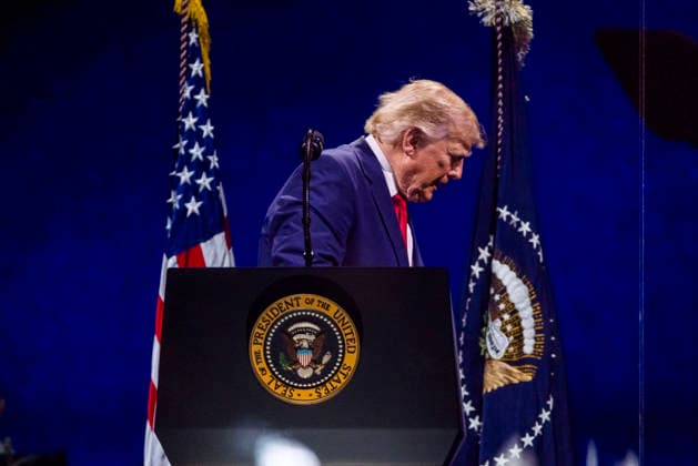 Trump speaks at Salute to America 250 celebration on the National Mall US President Donald Trump speaks during the Salute to America 250 celebration on the National Mall in Washington, DC, USA, 04 July 2026. The fireworks display that followed the president’s speech is reportedly the largest in history, with 850,000 shells launched over 40 minutes. WASHINGTON DC United States  Copyright: xPool ABACAx