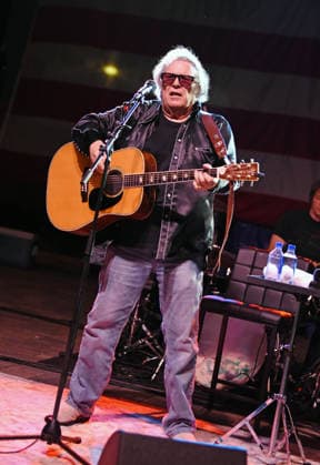 July 4, 2026, Atlanta, Georgia, USA: Don McLean, July 4th 2026 Stars & Stripes Celebration, City Green at Sandy Springs, Georgia 7-4-26 Atlanta USA - ZUMAs380 20260704_zep_s380_003 Copyright: xDerekxStormx