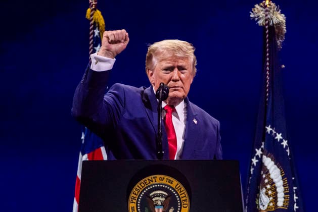 News Themen der Woche KW27 July 4, 2026, Washington, District Of Columbia, USA: US President Donald Trump speaks during the Salute to America 250 celebration on the National Mall in Washington, DC, USA, 04 July 2026. The fireworks display that followed the president™s speech is reportedly the largest in history, with 850,000 shells launched over 40 minutes Washington USA  - ZUMAs152 20260704_faa_s152_053 Copyright: xJimxLoScalzox-xPoolxviaxCNPx