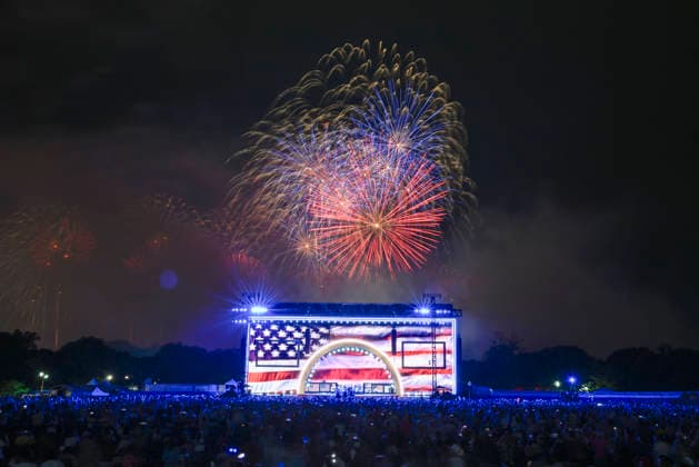 Fireworks light up the night sky over the National Mall as part of the America 250 celebrations in Washington DC on Saturday, July 4, 2026. The 35 minute July 4 fireworks show will feature 850,000 fireworks and pyrotechnic effects.  WAP20260704933 DANIELxHEUER