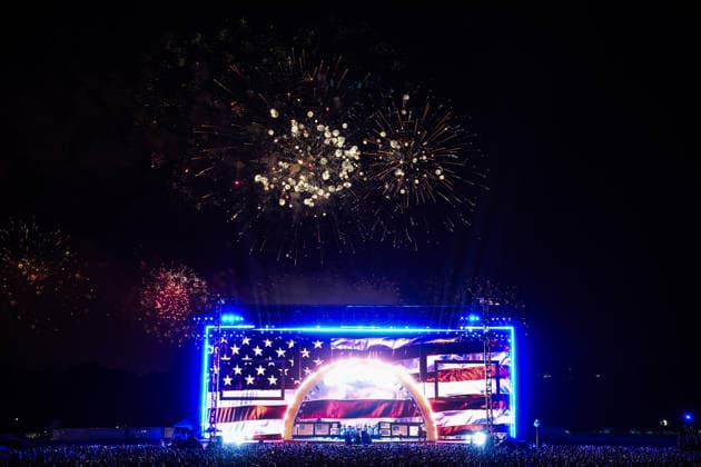 RECORD DATE NOT STATED Independence Day Fireworks - DC Fireworks light up the sky above the Washington Monument during the 250th anniversary celebration of United States Independence in Washington, DC, USA, on July 4, 2026. Photo by Yuri Gripas ABACAPRESS.COM Washington United States  Copyright: xGripasxYuri ABACAx