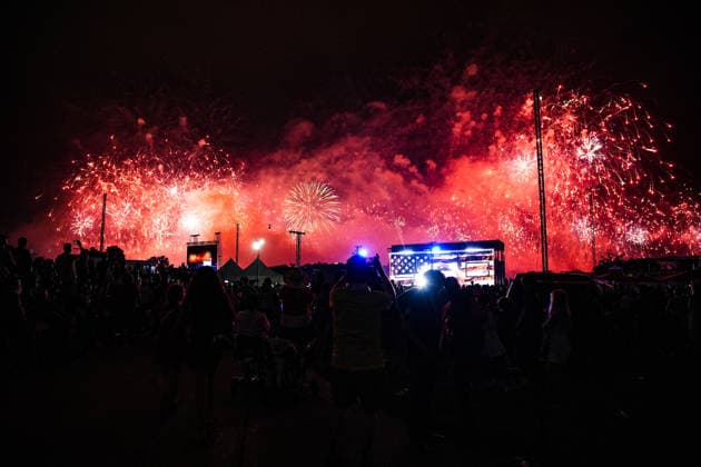 RECORD DATE NOT STATED Independence Day Fireworks - DC Fireworks light up the sky above the Washington Monument during the 250th anniversary celebration of United States Independence in Washington, DC, USA, on July 4, 2026. Photo by Yuri Gripas ABACAPRESS.COM Washington United States  Copyright: xGripasxYuri ABACAx
