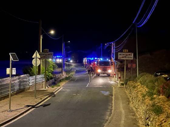 Huge fire broke out on Trevillach - Pyrenees-Orientales Huge fire broke out on the territory of the commune of Trévillach, on the outskirts of Montalba-le-Château, (Pyrénées-Orientales) about 35 kilometres from Perpignan on July 4, 2026. Photo by Geyres-Castoldi ABACAPRESS.COM Montalba-le-Château France  Copyright: xCastoldixIsabelle ABACAx