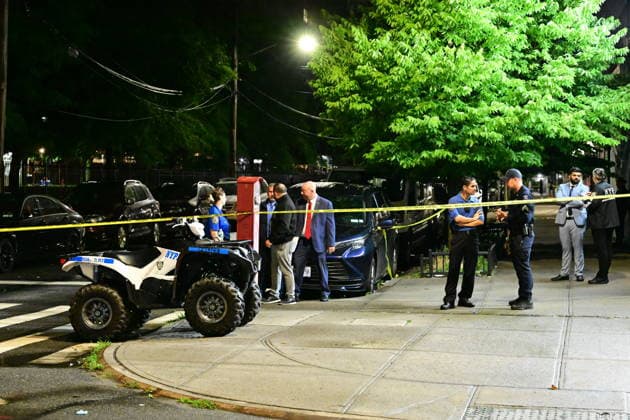 8 wounded in mass shooting on July 4th holiday in New York s Coney Island NEW YORK, UNITED STATES - JULY 4: NYPD officers work at the scene after eight people, including four children, were shot in a mass shooting near the intersection of West 30th Street and Surf Avenue in the Coney Island neighborhood of Brooklyn, New York, United States, on July 4, 2026. The victims were transported to local hospitals, a firearm was recovered at the scene, and the investigation remained ongoing with no arrests reported. Kyle Mazza Anadolu New York United States. Editorial use only. Please get in touch for any other usage.  Copyright: x2026xAnadoluxKylexMazzax