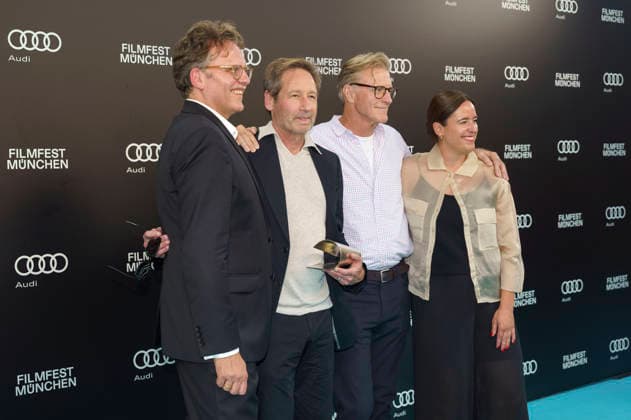 Christoph Gröner, David Duchovny, John Lee Hancock und Julia Weigl beim Photocall zur Verleihung des CineMerit Awards auf dem 43. Filmfest München 2026 in der Hochschule für Fernsehen und Film. München, 04.07.2026 *** Christoph Gröner, David Duchovny, John Lee Hancock, and Julia Weigl at the photocall for the CineMerit Awards ceremony at the 43rd Munich Film Festival in 2026 at the University of Television and Film Munich, July 4, 2026 Foto:xN.xKolinzx xFuturexImagex duchovny_6737
