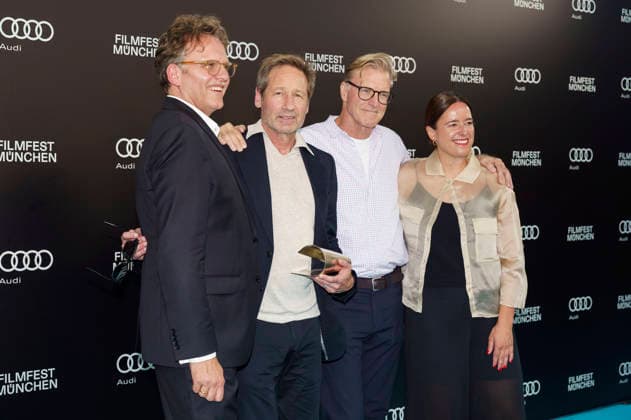 Christoph Gröner, David Duchovny, John Lee Hancock und Julia Weigl beim Photocall zur Verleihung des CineMerit Awards auf dem 43. Filmfest München 2026 in der Hochschule für Fernsehen und Film. München, 04.07.2026 *** Christoph Gröner, David Duchovny, John Lee Hancock, and Julia Weigl at the photocall for the CineMerit Awards ceremony at the 43rd Munich Film Festival in 2026 at the University of Television and Film Munich, July 4, 2026 Foto:xN.xKolinzx xFuturexImagex duchovny_6739