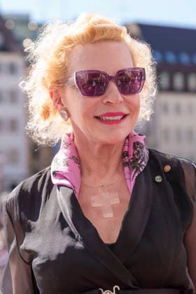 Sunnyi Melles bei der Ankunft zum Event Oper für alle 2026 im Rahmen der Münchner Opernfestspiele mit der Live-Opernübertragung von Richard Wagners Die Walküre im Nationaltheater. München, 04.07.2026 *** Sunnyi Melles upon her arrival at the Opera for All 2026 event, part of the Munich Opera Festival, featuring a live opera broadcast of Richard Wagner s *Die Walküre* at the National Theater in Munich, July 4, 2026 Foto:xN.xKolinzx xFuturexImagex oper_6760