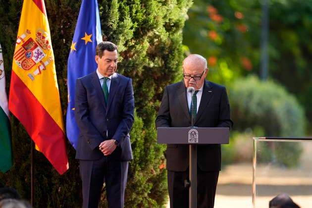 Juanma Moreno is sworn in as president of the Regional Government of Andalusia for the 13th legislative term. The president of the Regional Government of Andalusia, Juanma Moreno i, alongside the president of the Andalusian Parliament, Jesús Aguirre, during the inauguration ceremony on July 5, 2026, in Seville, Andalusia, Spain. The newly sworn-in President of the Regional Government of Andalusia for the 13th legislative term, Juanma Moreno, takes office after being elected on Thursday in a second vote by the Andalusian Parliament, with the support of the 53 PP deputies and the 15 from Vox, the party with which he had previously signed a Government and Stability Agreement for Andalusia July 5, 2026 Joaquí Seville, Andalusia, Spain Seville,  Copyright: xJoaquinxCorcherox 7645355