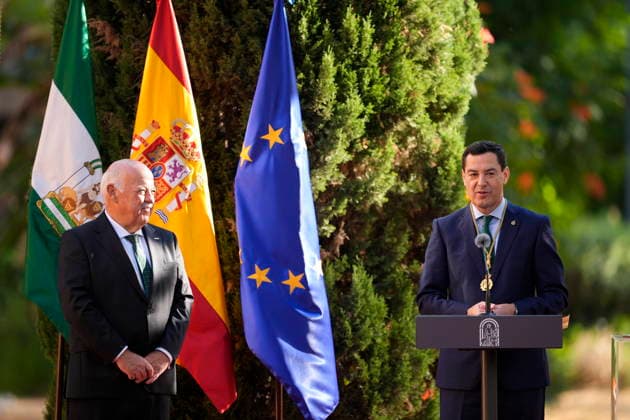 Juanma Moreno is sworn in as president of the Regional Government of Andalusia for the 13th legislative term. The president of the Regional Government of Andalusia, Juanma Moreno, alongside the president of the Andalusian Parliament, Jesús Aguirre, during the inauguration ceremony on July 5, 2026, in Seville, Andalusia, Spain. The newly sworn-in President of the Regional Government of Andalusia for the 13th legislative term, Juanma Moreno, takes office after being elected on Thursday in a second vote by the Andalusian Parliament, with the support of the 53 PP A deputies and the 15 from Vox, the party with which he had previously signed a Government and Stability Agreement for Andalusia July 5, 2026 Joaquí Seville, Andalusia, Spain Seville,  Copyright: xJoaquinxCorcherox 7645360