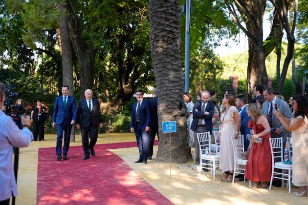 Juanma Moreno is sworn in as president of the Regional Government of Andalusia for the 13th legislative term. The president of the Regional Government of Andalusia, Juanma Moreno i, alongside the president of the Andalusian Parliament, Jesús Aguirre, upon their arrival at the inauguration ceremony on July 5, 2026, in Seville, Andalusia, Spain. The newly sworn-in president of the Andalusian Regional Government for the 13th legislative term, Juanma Moreno, takes office after being elected on Thursday, in a second round of voting by the Andalusian Parliament, with the support of the 53 PP deputies and the 15 from Vox, the party with which he had previously signed a Government and Stability Agreement for Andalusia. July 5, 2026, Joaquí, Sevill  Copyright: xJoaquinxCorcherox 7645361