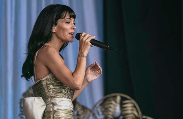 Denmark Roskilde Festival 2026 The British singer, songwriter, and actress Lilly Allen on the Orange Stage during the Roskilde Festival, Denmark, Saturday, July 4, 2026. (Photo: Torben Christensen Scanpix 2026) , Roskilde Denmark *** Denmark Roskilde Festival 2026 British singer, songwriter, and actress Lilly Allen on the Orange Stage during the Roskilde Festival in Denmark on Saturday, July 4, 2026. Photo by Torben Christensen, Scanpix 2026, Roskilde, Denmark  Copyright: TorbenxChristensen TorbenxChristensenx spdk20260704-221213-L
