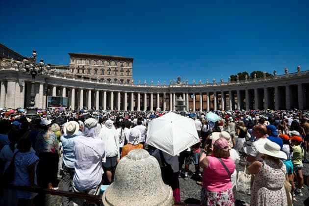 July 5, 2026, Vatican City, ITALIA ROMA: Pope Leo XIV during the Angelus prayer, traditional Sunday s prayer, from the window of his office overlooking Saint Peter s Square, Vatican City, 05 July 2026. ANSA ANGELO CARCONI. Vatican City ITALIA ROMA  - ZUMAa110 20260705_zaf_a110_009 Copyright: xAngeloxCarconix